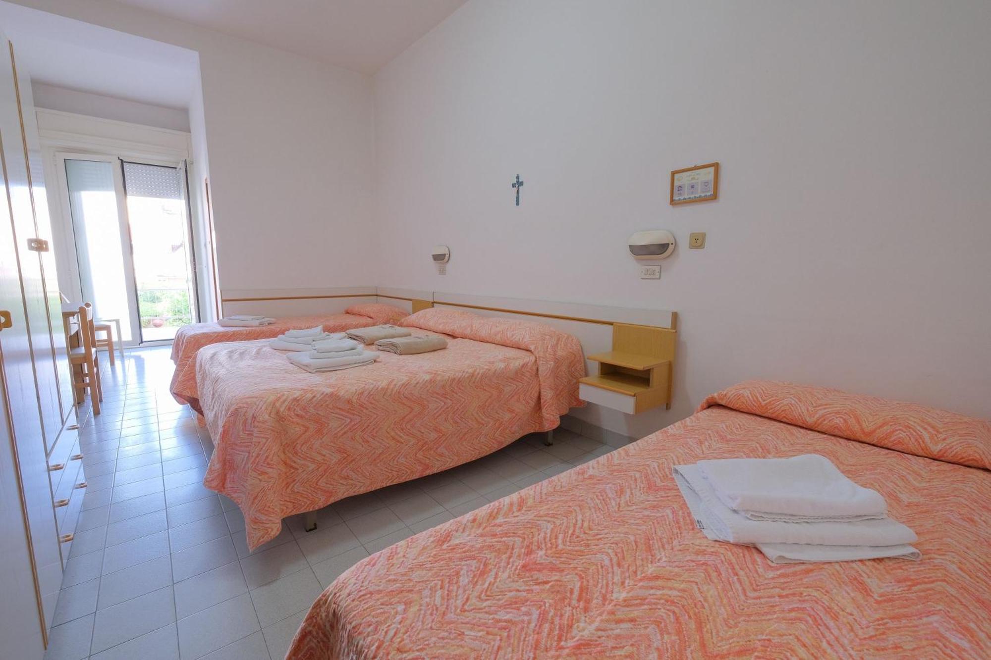 Hotel Alba D'Oro Gatteo a Mare Esterno foto