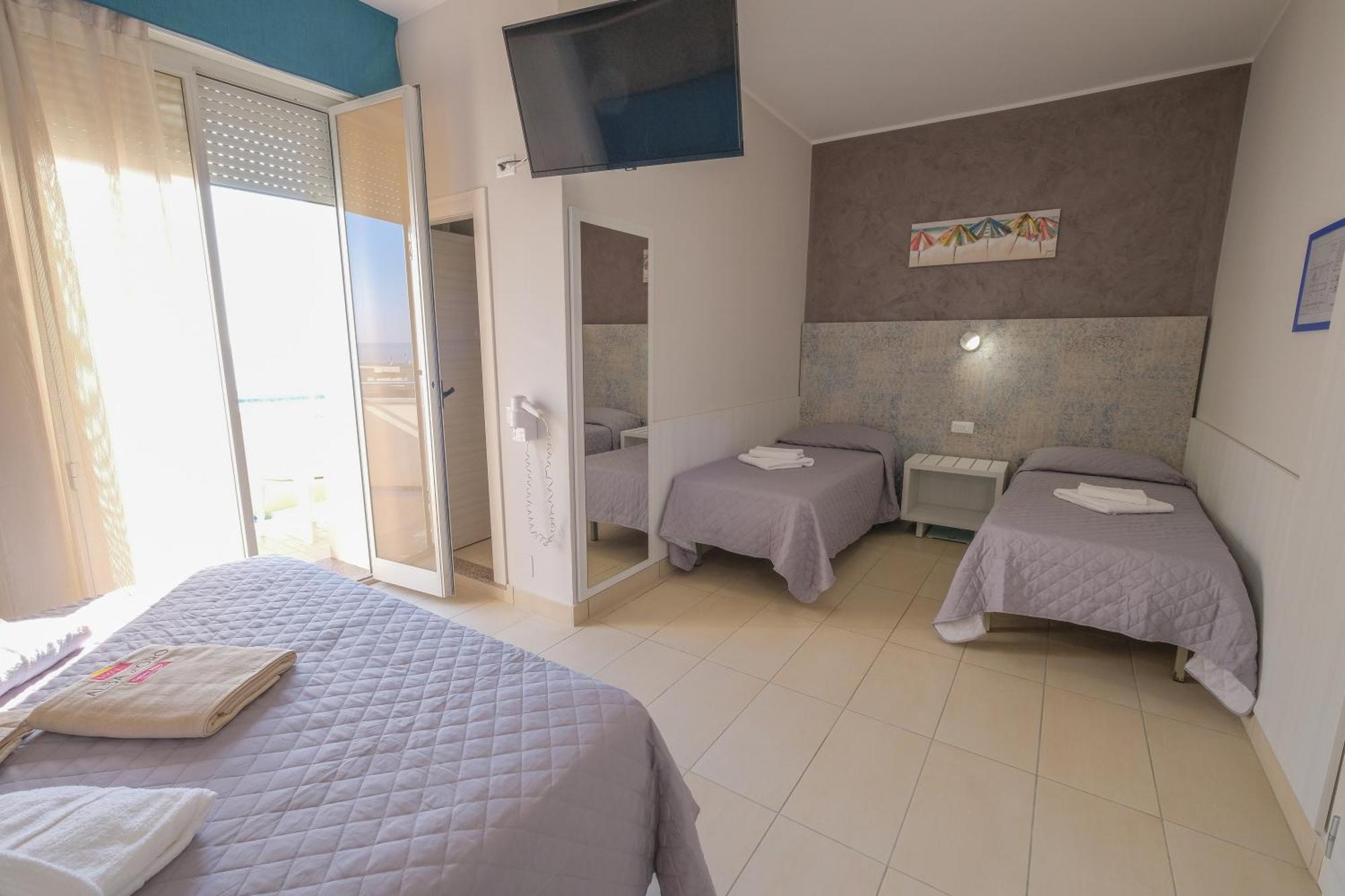 Hotel Alba D'Oro Gatteo a Mare Esterno foto
