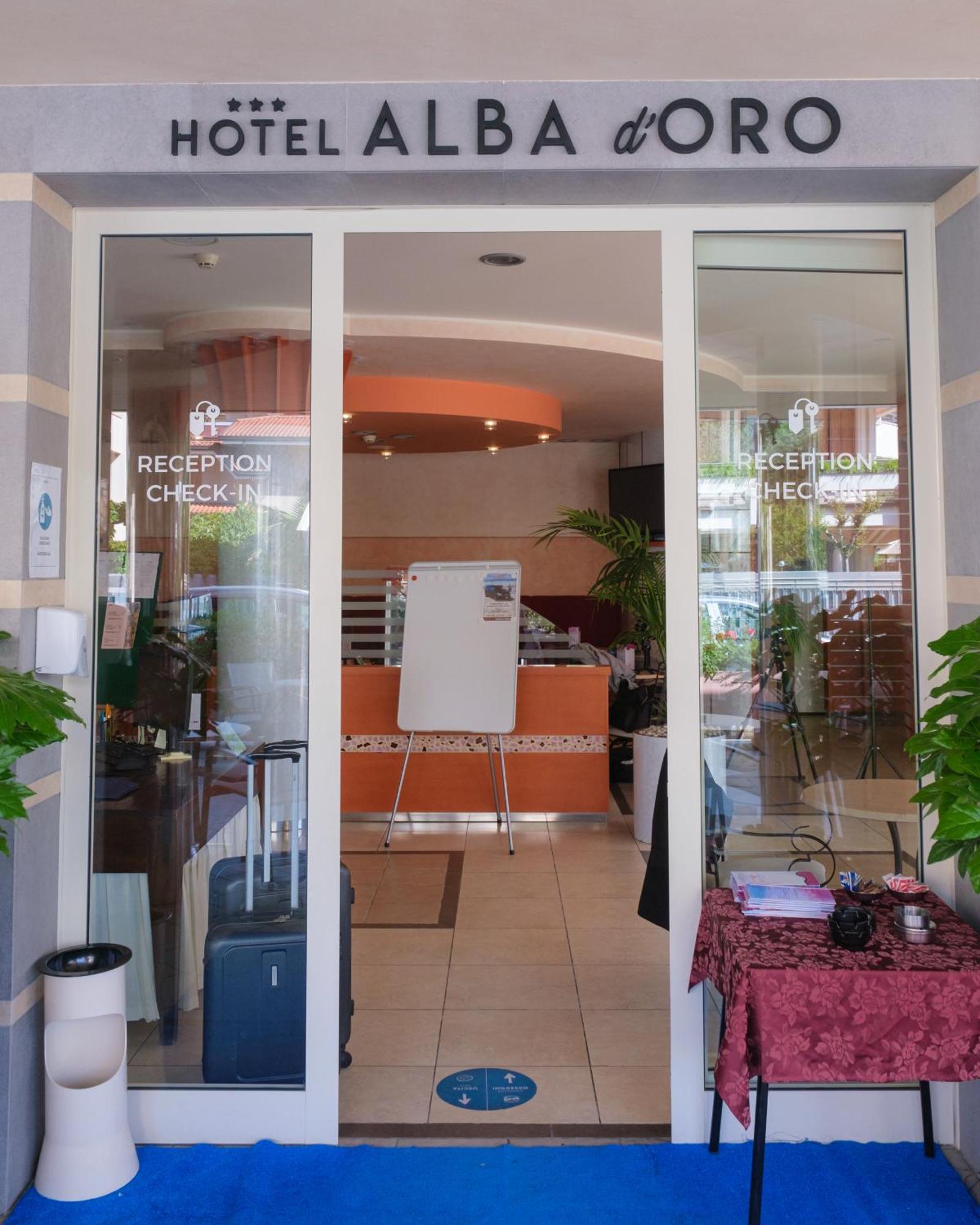 Hotel Alba D'Oro Gatteo a Mare Esterno foto